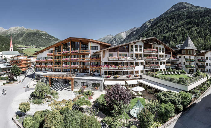 5 Sterne Das Central – Alpine . Luxury . Life 6450 Sölden Ötztalin
