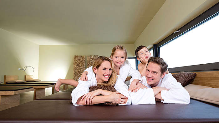 4 Sterne S Wellnesshotel Schwarzbrunn 6135 Stans Zillertalin
